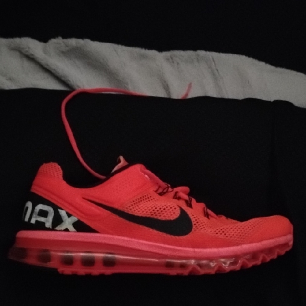 Nike Air Max Bright Red Sneakers